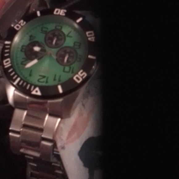 Watch - Picture 2 of 4